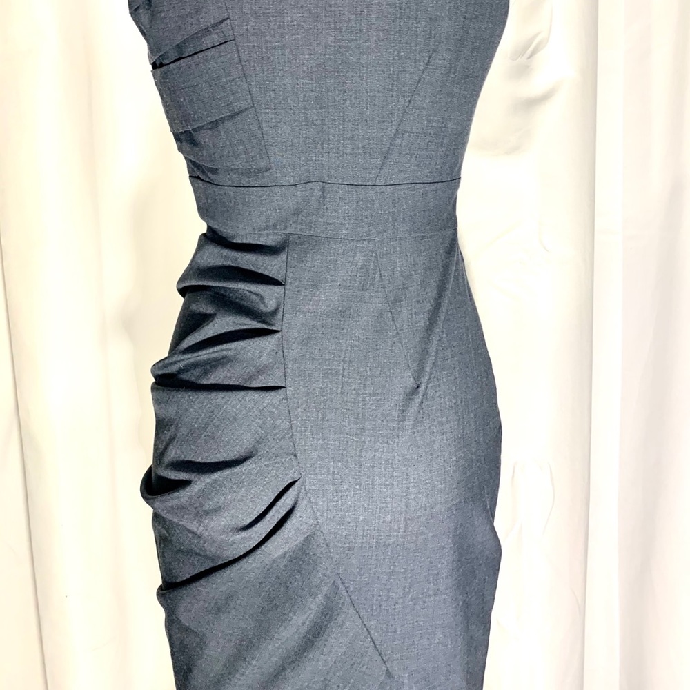 Cynthia Steffe $295 V-Neck Ruched Grey Dress NWT 2 - Picture 5 of 7